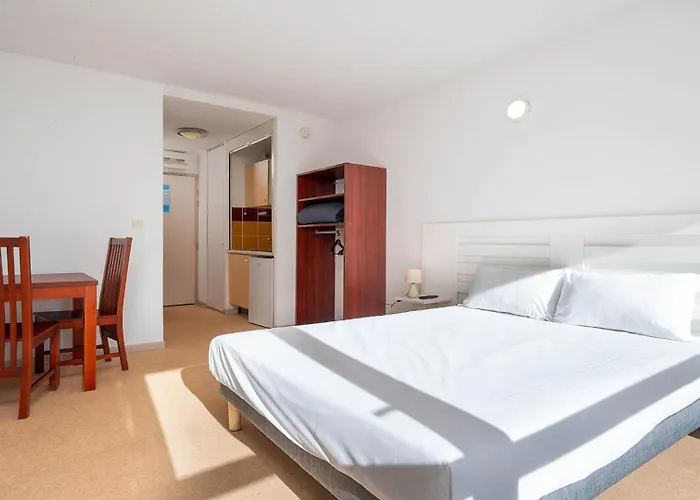 아파트 Le St Clair N208 St2